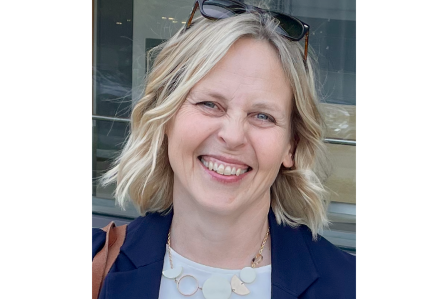Dr. Ebba Kurz