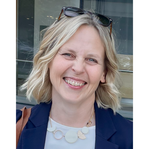 Dr. Ebba Kurz